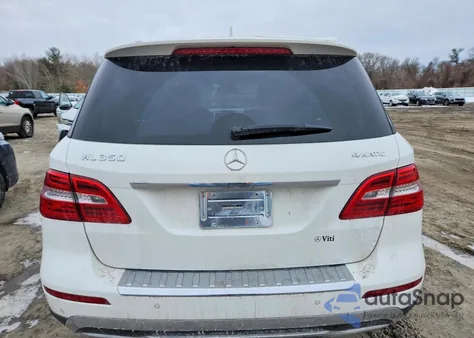 2015 Mercedes-Benz Ml 350 4Matic z USA, uszkodzony, nr VIN 4JGDA5HB5FA567210